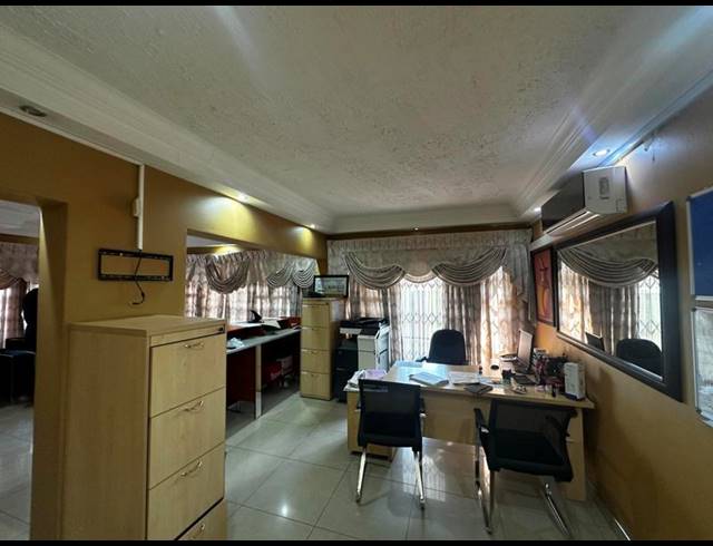 4 BEDROOM HOUSE FOR SALE IN SOSHANGUVE JJ